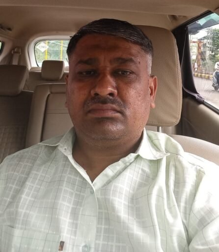 Chandrakant_Bhatane_Taxi_photo